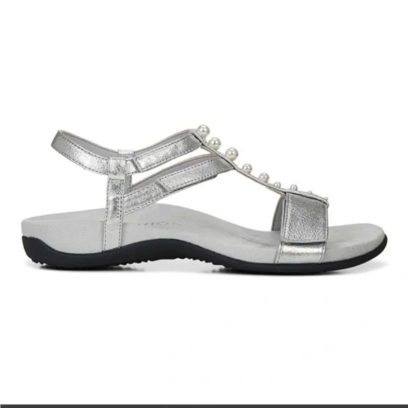 NIB VIONIC Mikah Silver Metallic Leather Sandals Size 7 - Picture 2 of 10